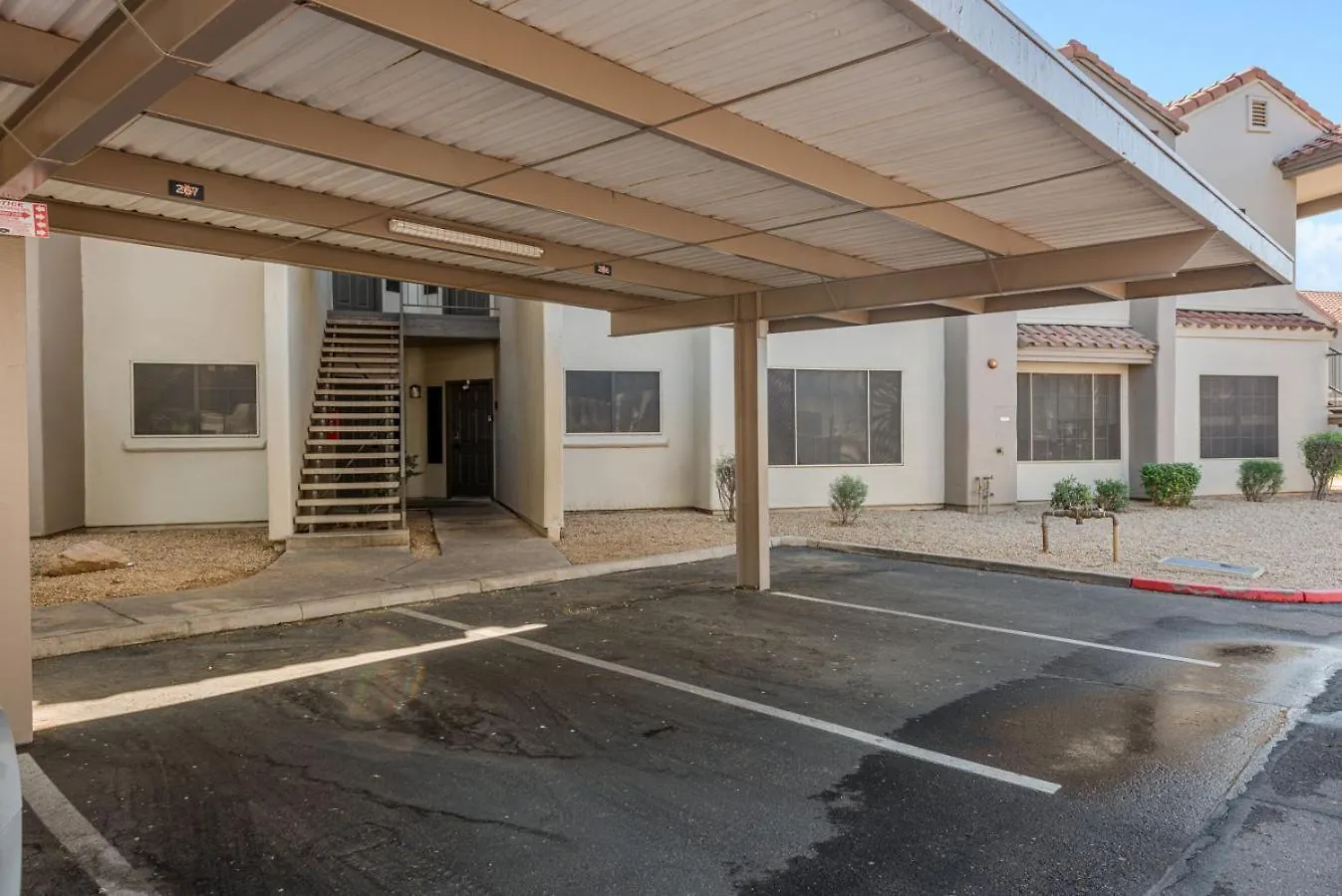 Comfy 2Br-Pool, Yoga Rm, Gym, Cabanas, Bbq,Prkng 斯科茨 公寓