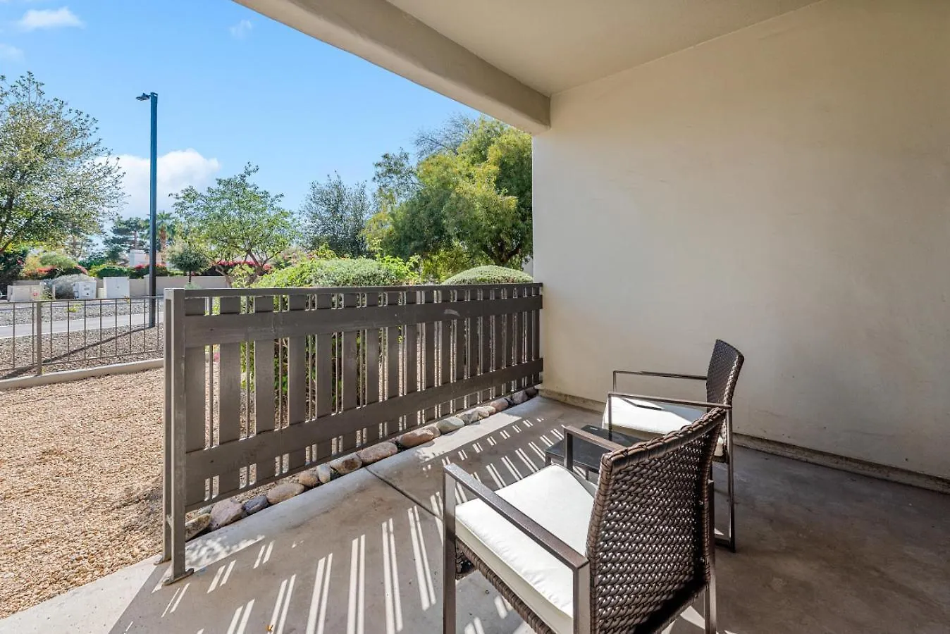 Comfy 2Br-Pool, Yoga Rm, Gym, Cabanas, Bbq,Prkng 斯科茨 公寓