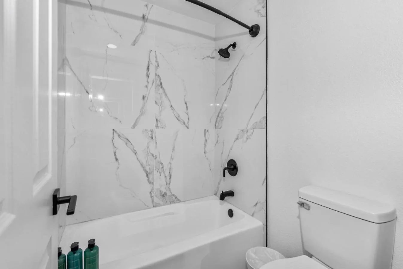 Comfy 2Br-Pool, Yoga Rm, Gym, Cabanas, Bbq,Prkng 斯科茨 0*,